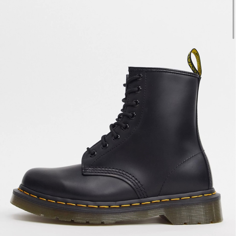 Dr Martens Modern Classics Smooth 1460 8-Eye Boots - Picture 8 of 10